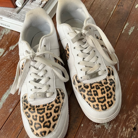 AIR FORCE 1s CHEETAH CUSTOM SHOE - Picture 6 of 17